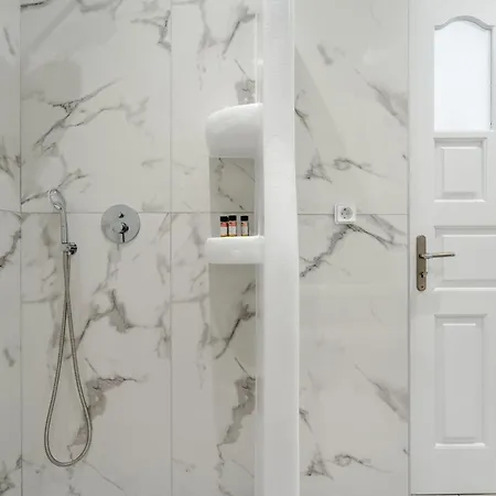 Smirida Apartamento *